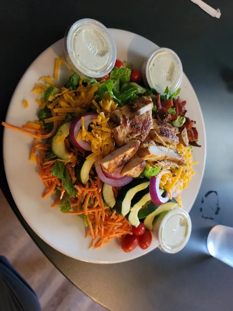 House Salad with Grilled Chicken Breast